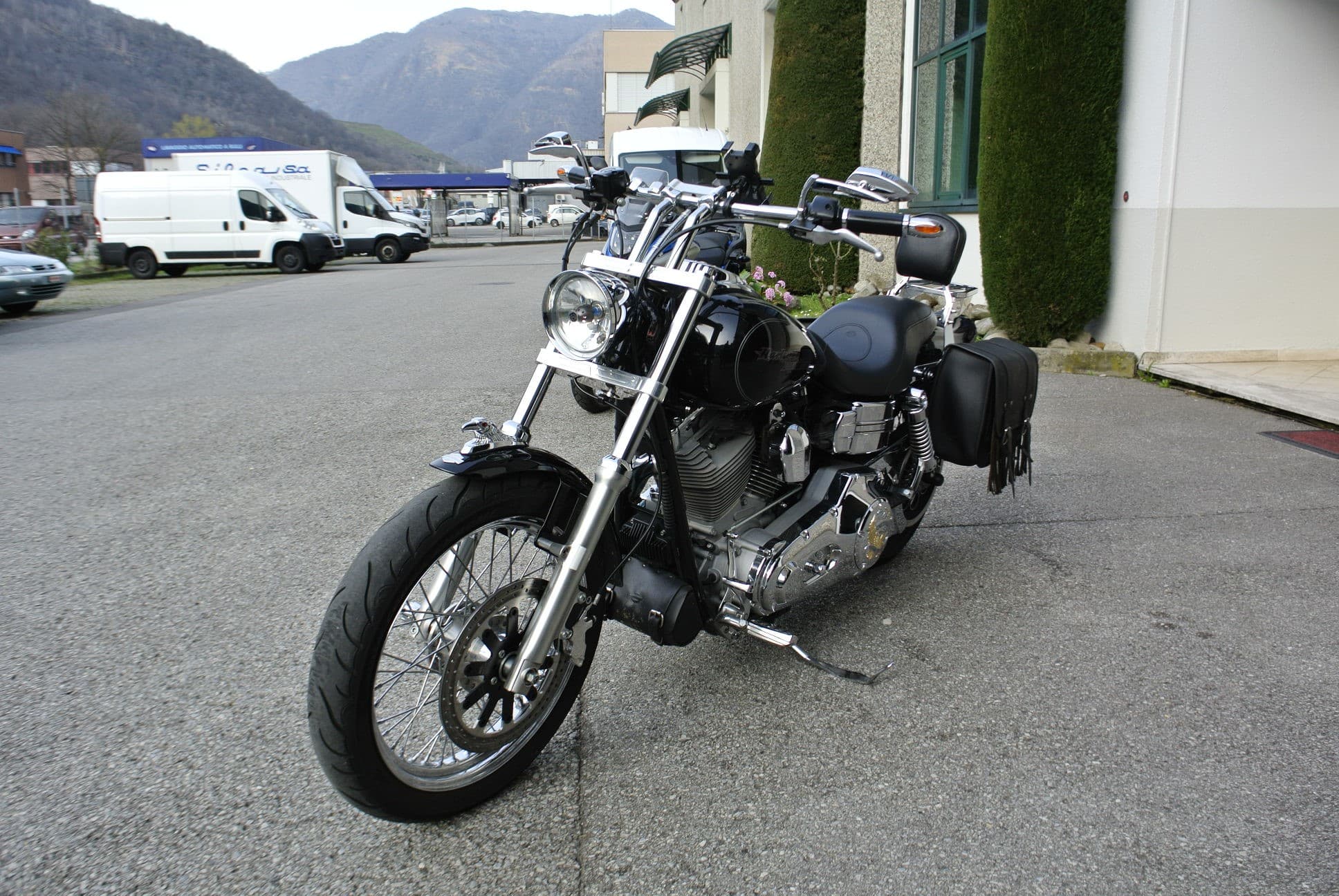 HARLEY-DAVIDSON Dyna