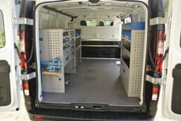 RENAULT TRAFIC 17