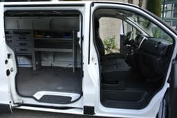 RENAULT TRAFIC 23
