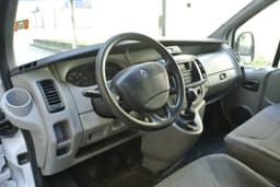 RENAULT TRAFIC 21