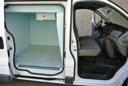 RENAULT TRAFIC 1