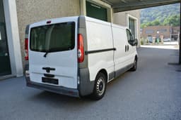 RENAULT TRAFIC 18