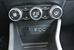 RENAULT CLIO 28