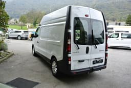 RENAULT TRAFIC 9