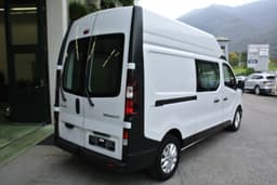 RENAULT TRAFIC 8