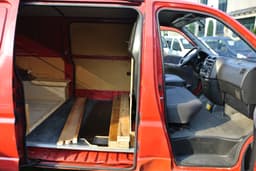 TOYOTA HI-ACE 11
