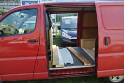 TOYOTA HI-ACE 25