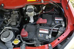 TOYOTA HI-ACE 18