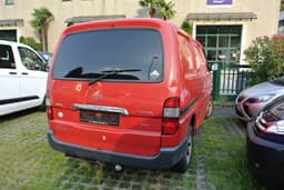 TOYOTA HI-ACE 5