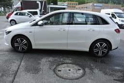 MERCEDES-BENZ B 250 9